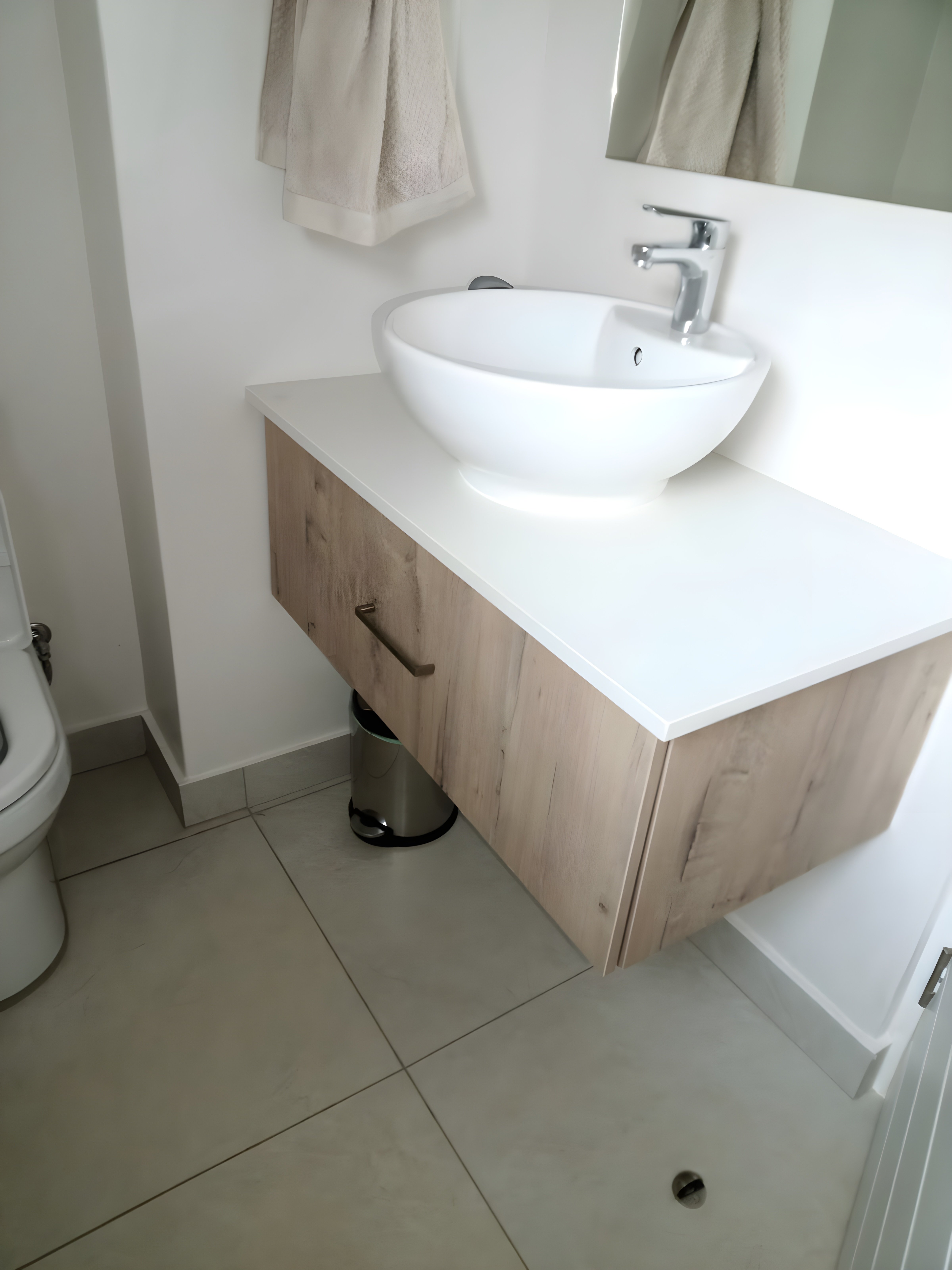 Bathroom vanity